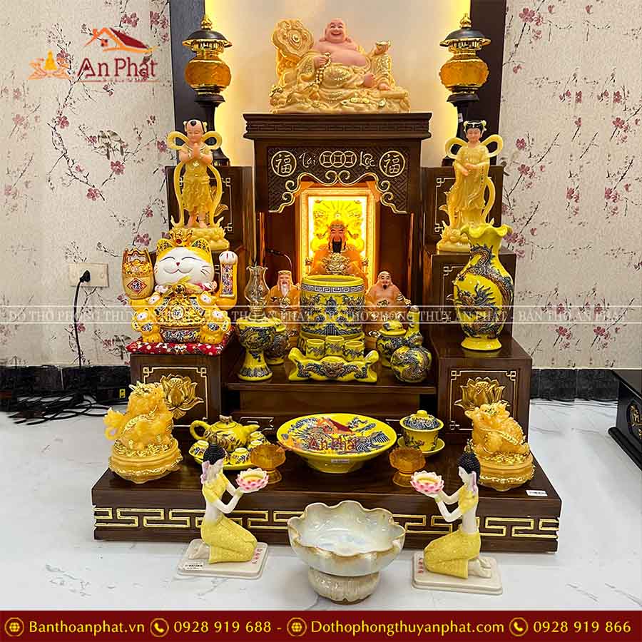 Bí quyết bài trí bàn thờ Thần Tài, Ông Địa chuẩn phong thủy hút tài lộc