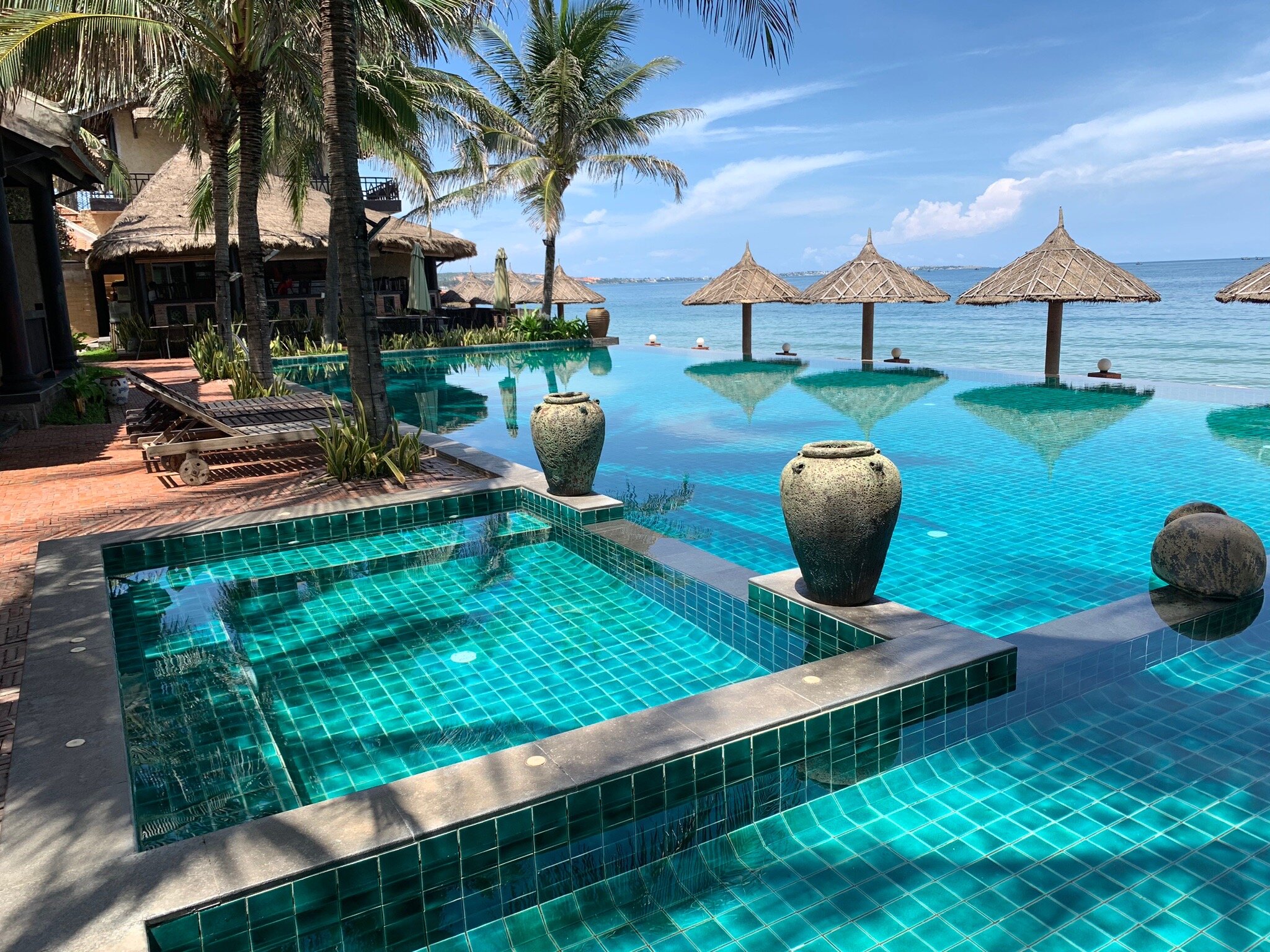 Tiềm Năng Đầu Tư Bất Động Sản Nghỉ Dưỡng Phan Thiết: Phân Tích Chi Tiết 6 Dự Án