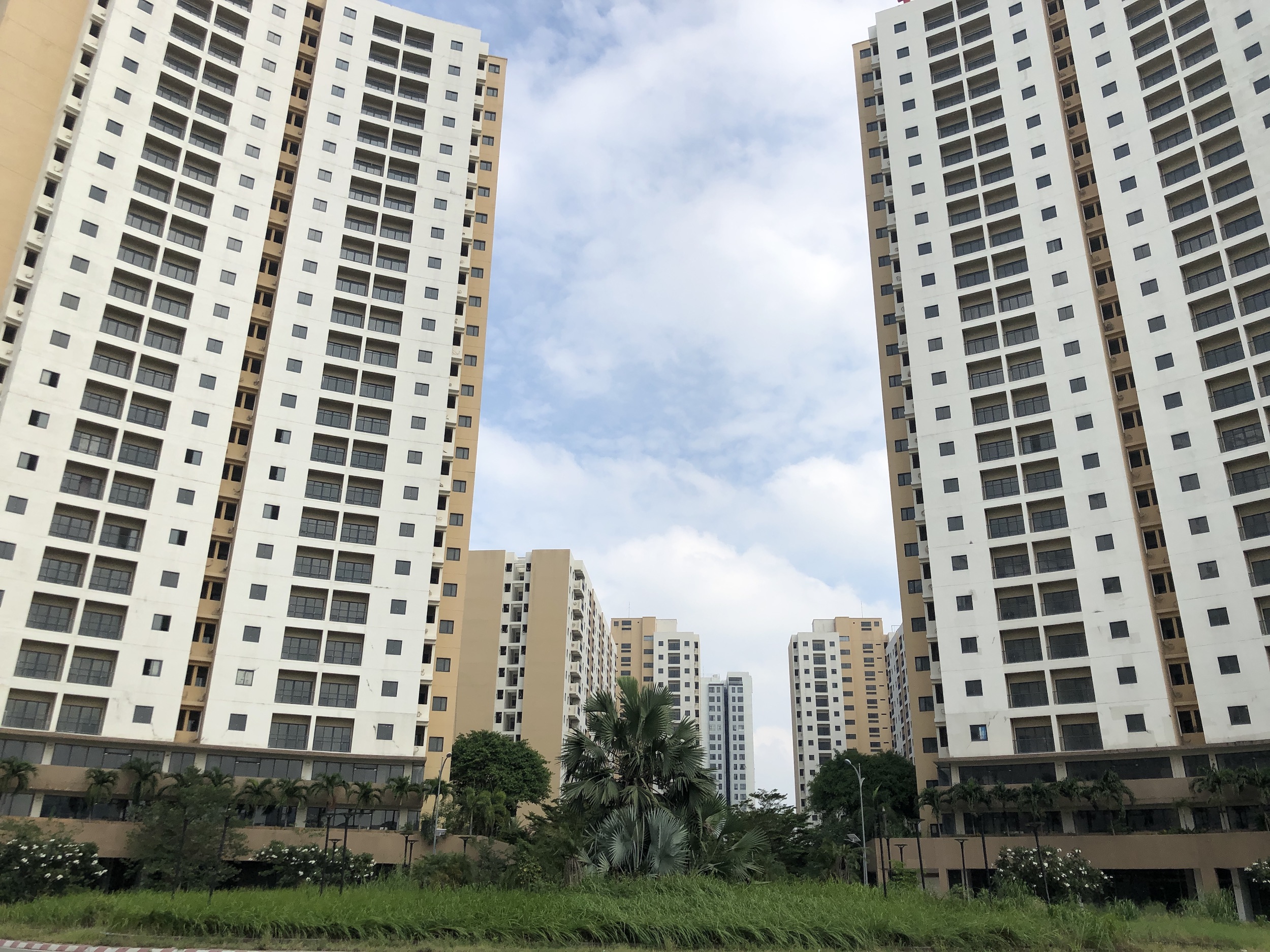 Phân tích thực trạng căn hộ tái định cư bỏ trống tại TP.HCM: Nguyên nhân và giải pháp