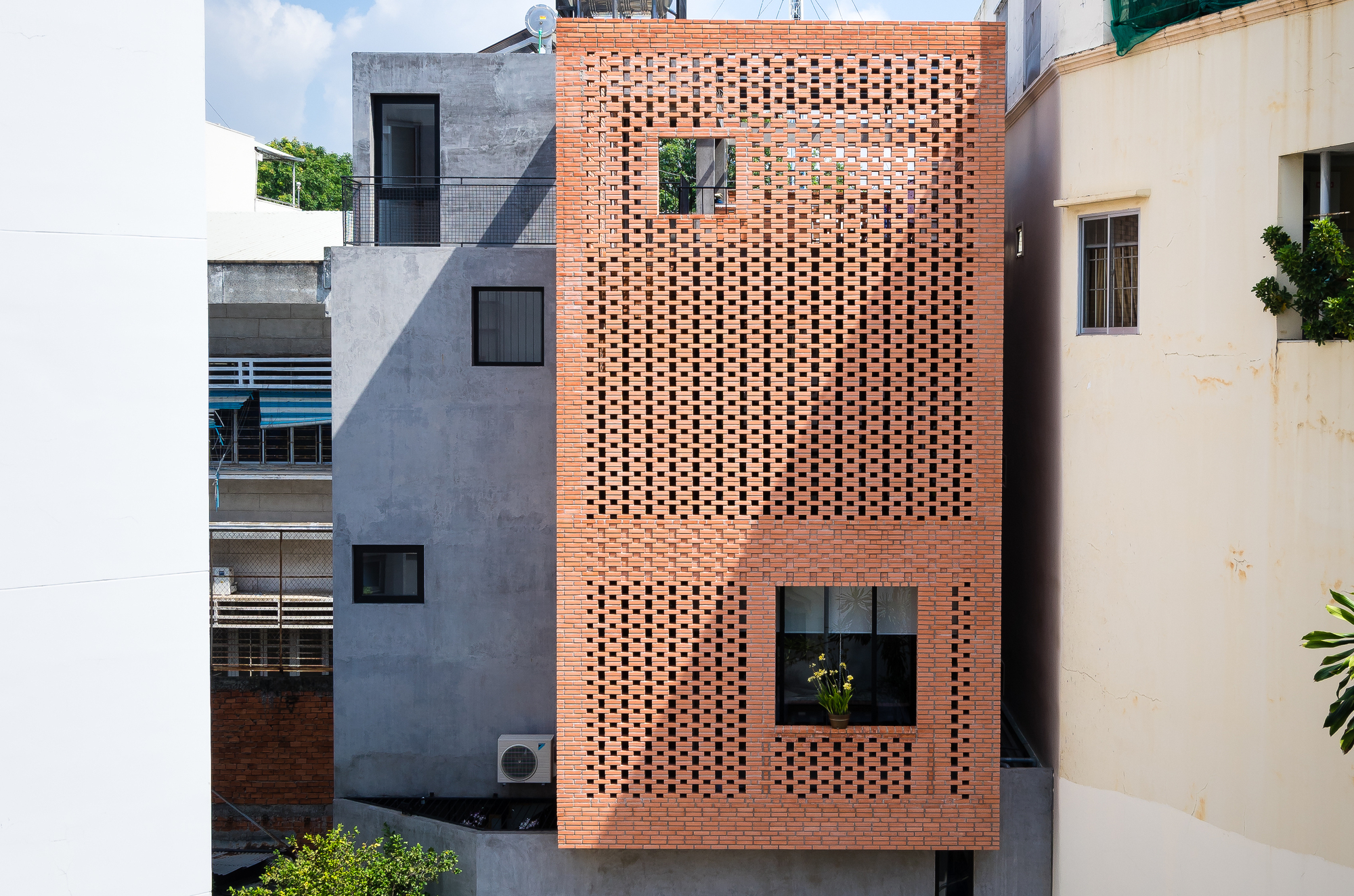 NDC House: Kiến trúc độc đáo hòa quyện nét truyền thống giữa lòng Sài Gòn