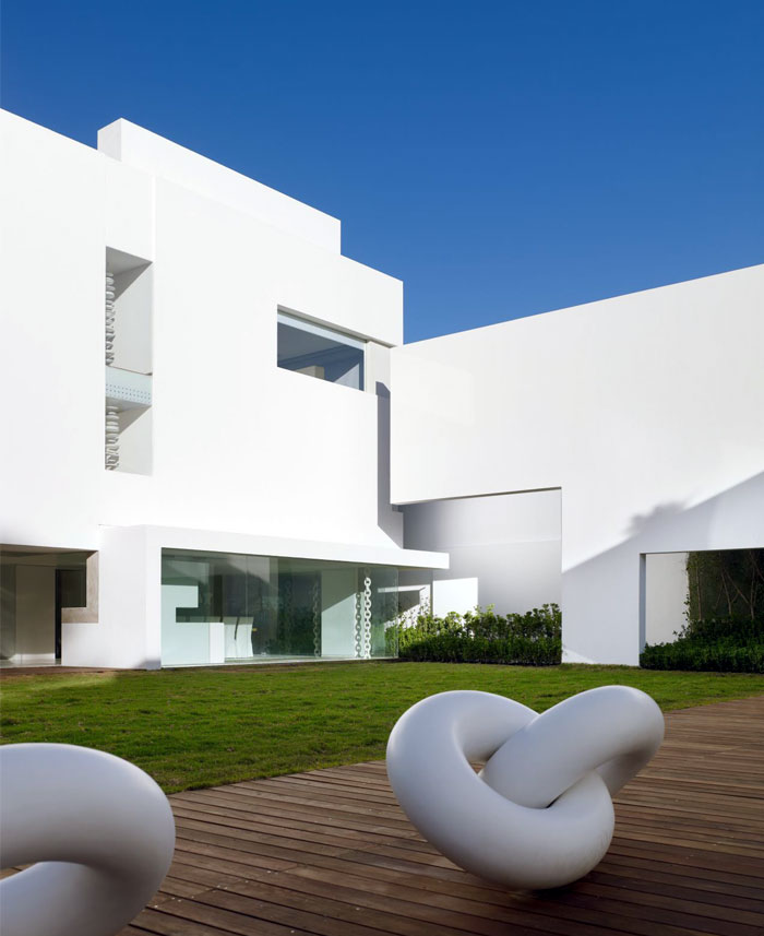 Khám phá ngôi nhà phố 3 tầng độc đáo tại Morelia, Mexico