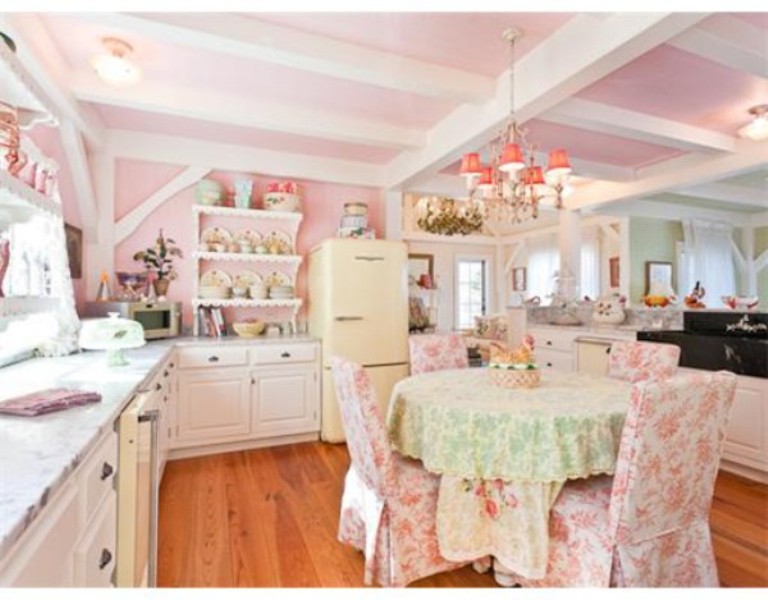 Ngọt ngào và quyến rũ: Tuyển chọn các mẫu phòng ăn màu hồng đẹp mê ly