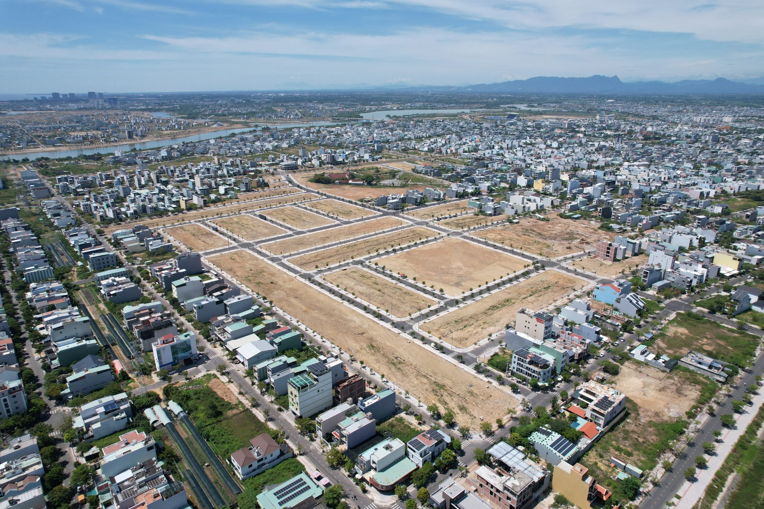 Phân Tích Thị Trường Đất Nền Đà Nẵng: Cơ Hội và Rủi Ro