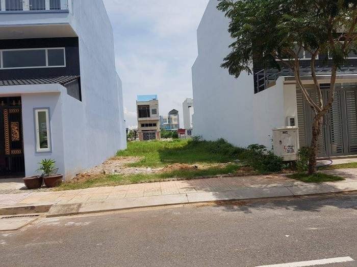 Rủi ro khi mua đất xen kẹt ở Hà Nội: Cẩn trọng ‘tiền mất tật mang’!