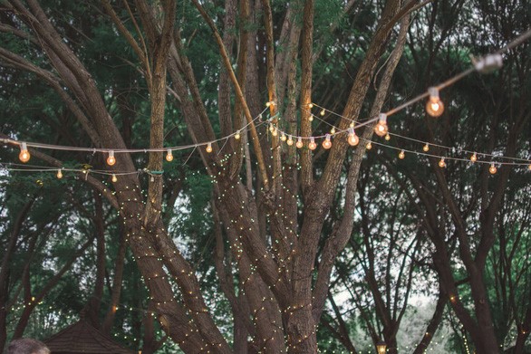 5 Ý Tưởng Trang Trí Sân Vườn Phong Cách Rustic Bằng Đèn