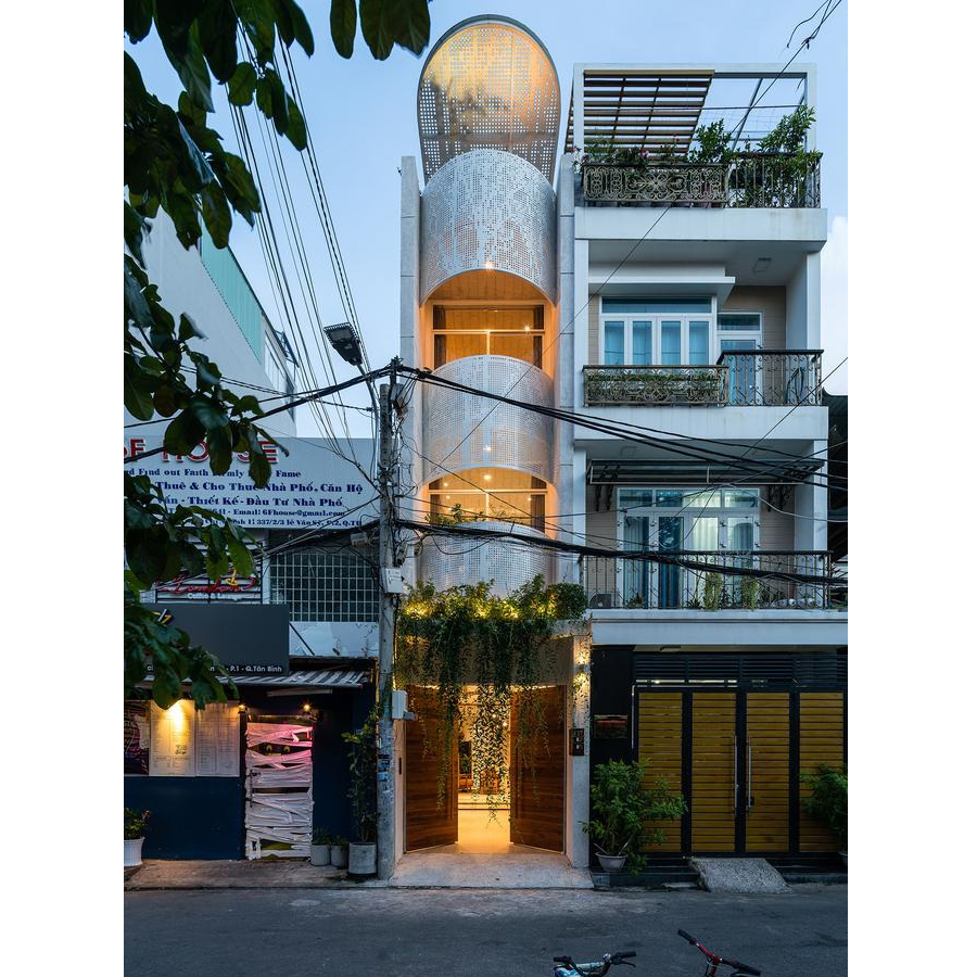 Nhà ống 3 tầng Sài Gòn: Thiết kế xanh mát, tràn ngập ánh sáng tự nhiên