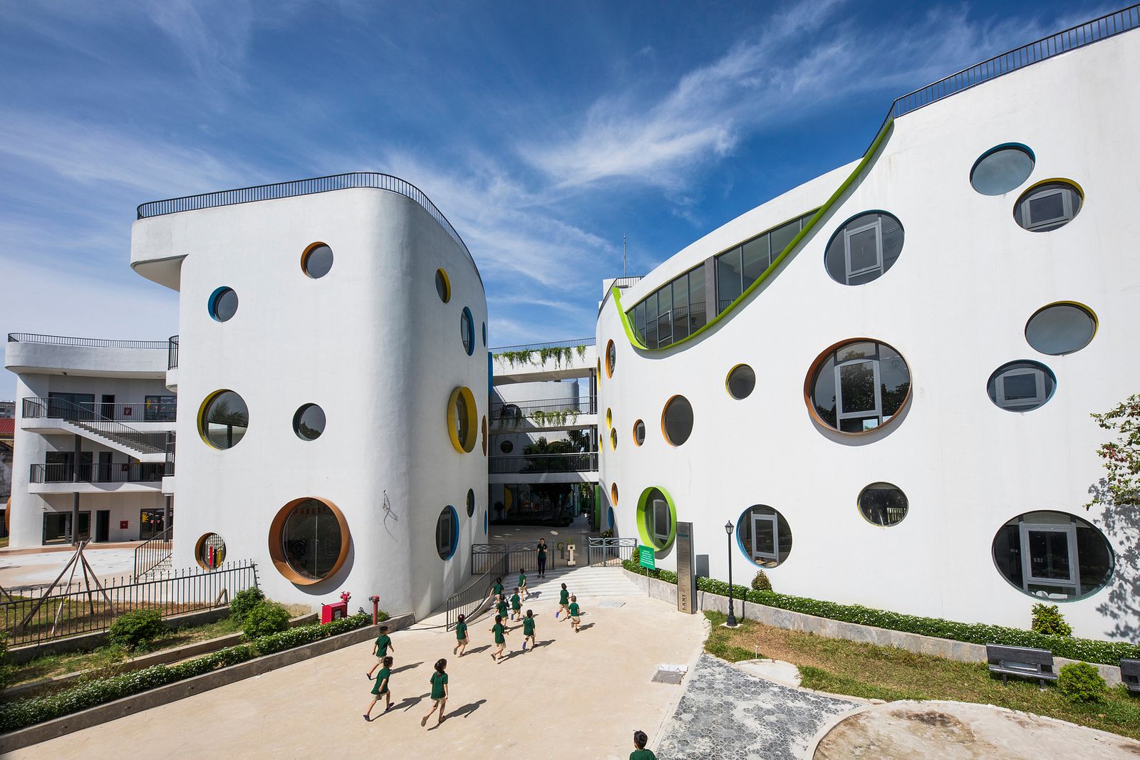 Khám phá Trường Mầm Non TTC Elite Bến Tre: Kiến trúc độc đáo và không gian xanh cho trẻ thơ