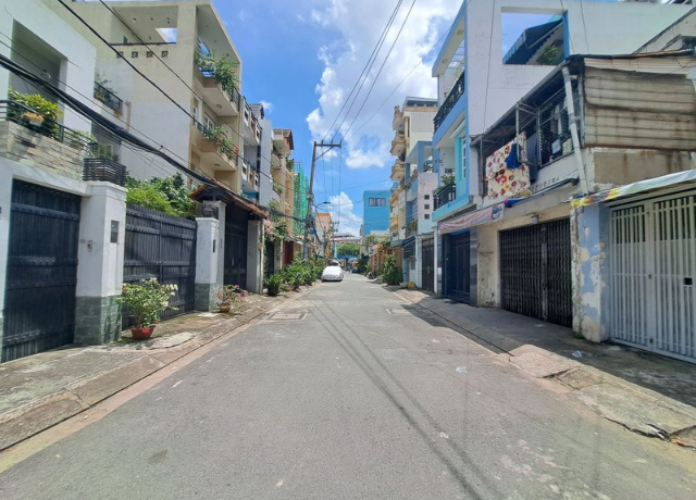 Bán xe vì mua nhà trong hẻm: Bài học xương máu cho người mua bất động sản