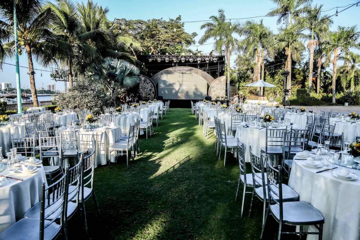 “Nhà Tiệc”: Kiệt Tác Kiến Trúc Tây Nguyên Giữa Lòng Sài Gòn