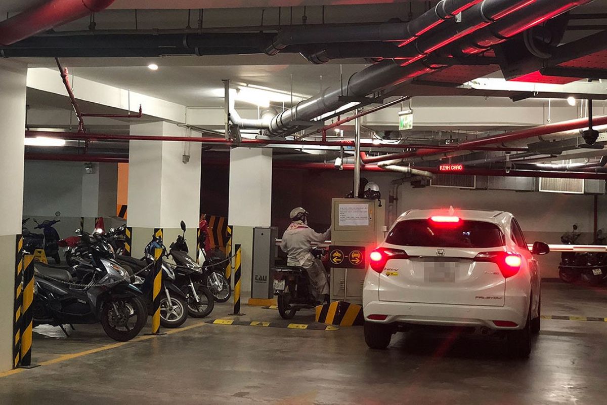 Chi Phí Trông Giữ Xe Chung Cư Tại TP.HCM: Hướng Dẫn Chi Tiết