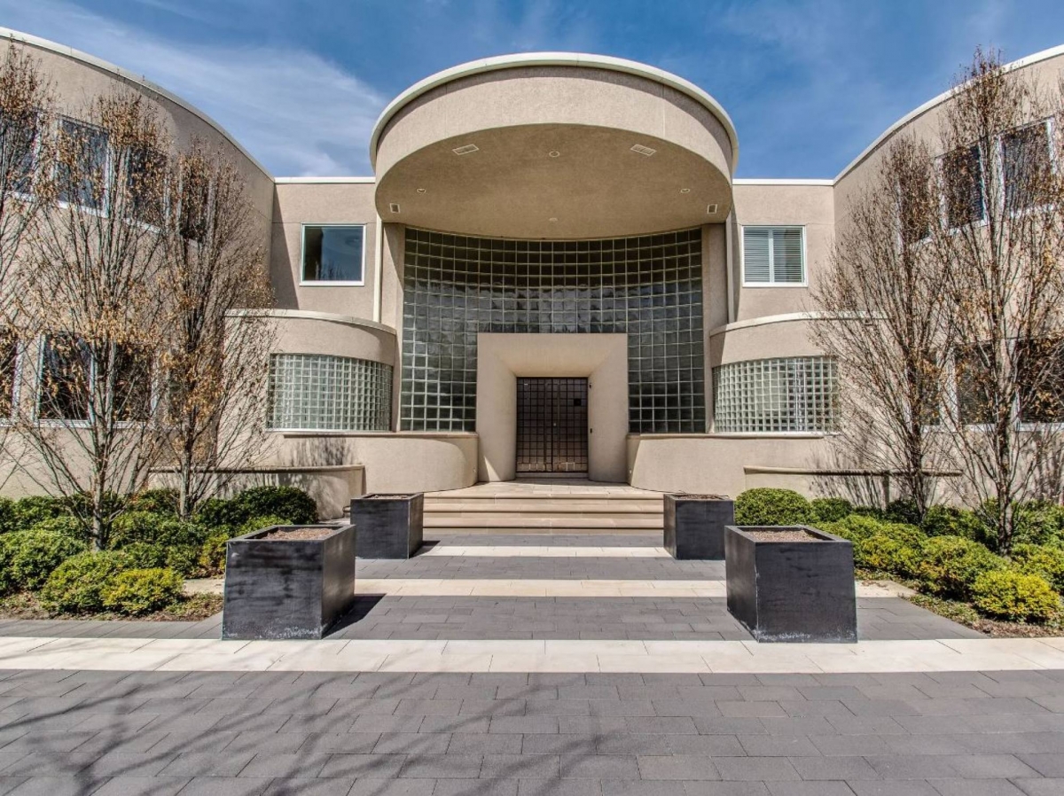 Ngôi nhà triệu đô của Michael Jordan: Vì sao mãi vẫn ế?